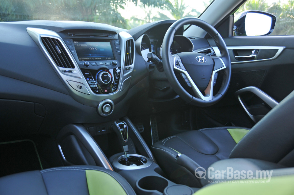 Hyundai Veloster Mk1 Facelift (2015) Interior