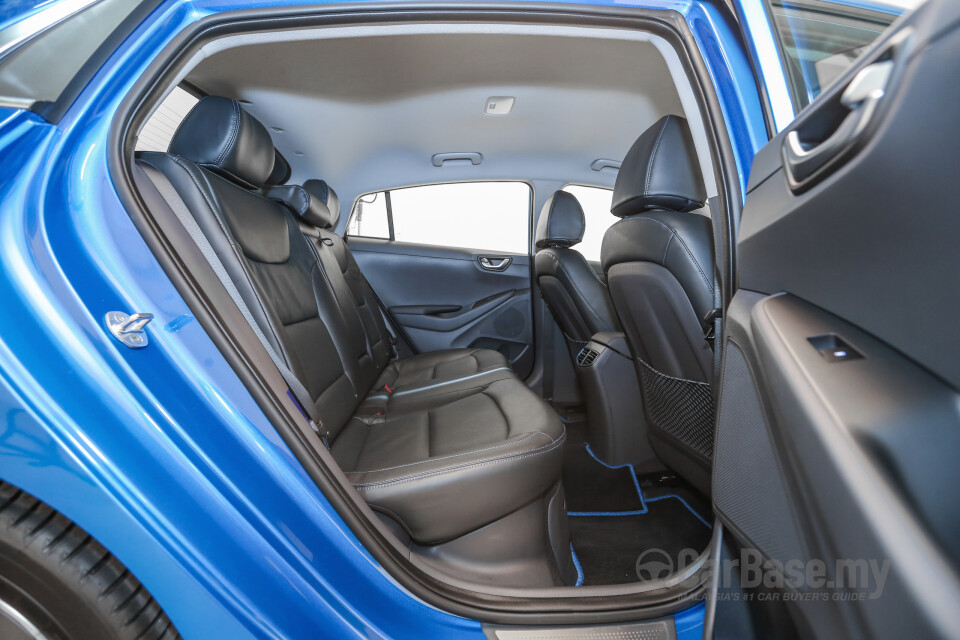 Mercedes-Benz A-Class W177 (2018) Interior