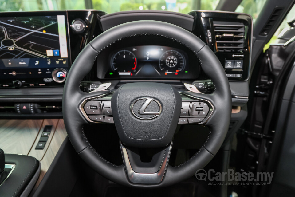 Lexus LM AW10 (2024) Interior