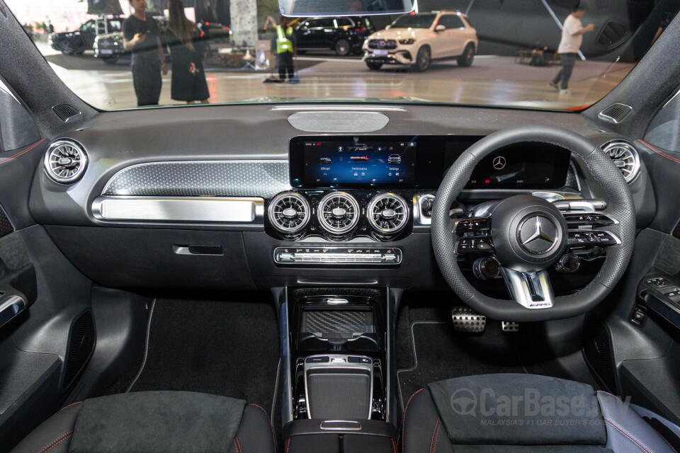 Mercedes-Benz AMG GLB X247 Facelift (2024) Interior