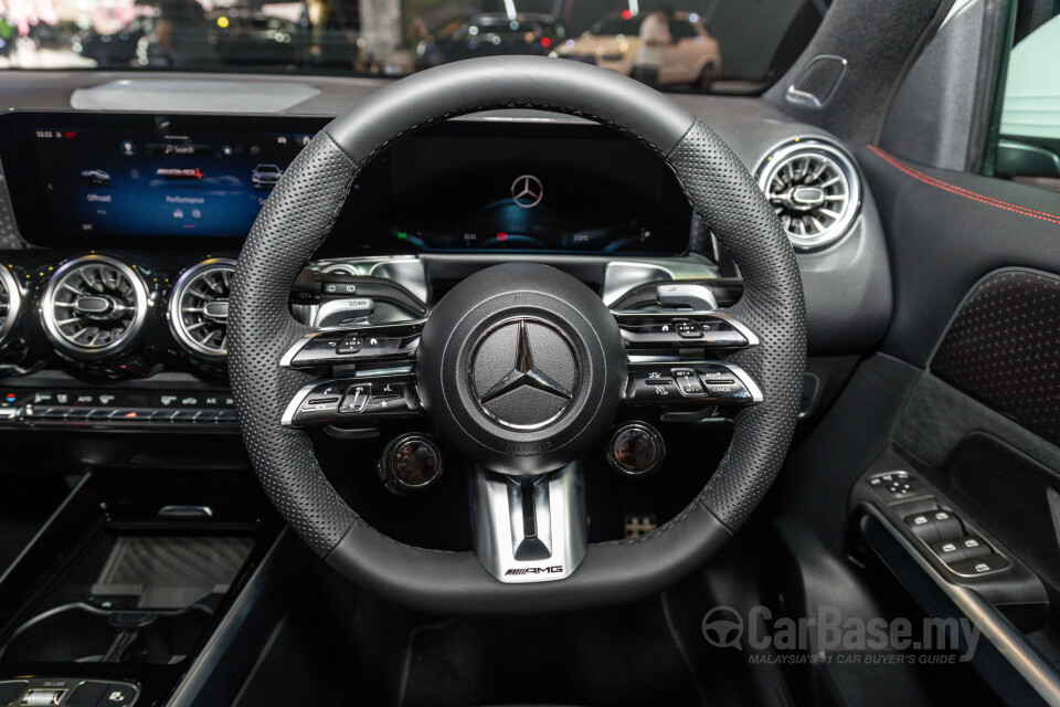 Mercedes-Benz AMG GLB X247 Facelift (2024) Interior