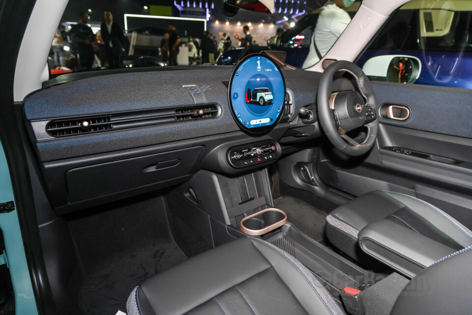 MINI 3 Door F66 (2024) Interior