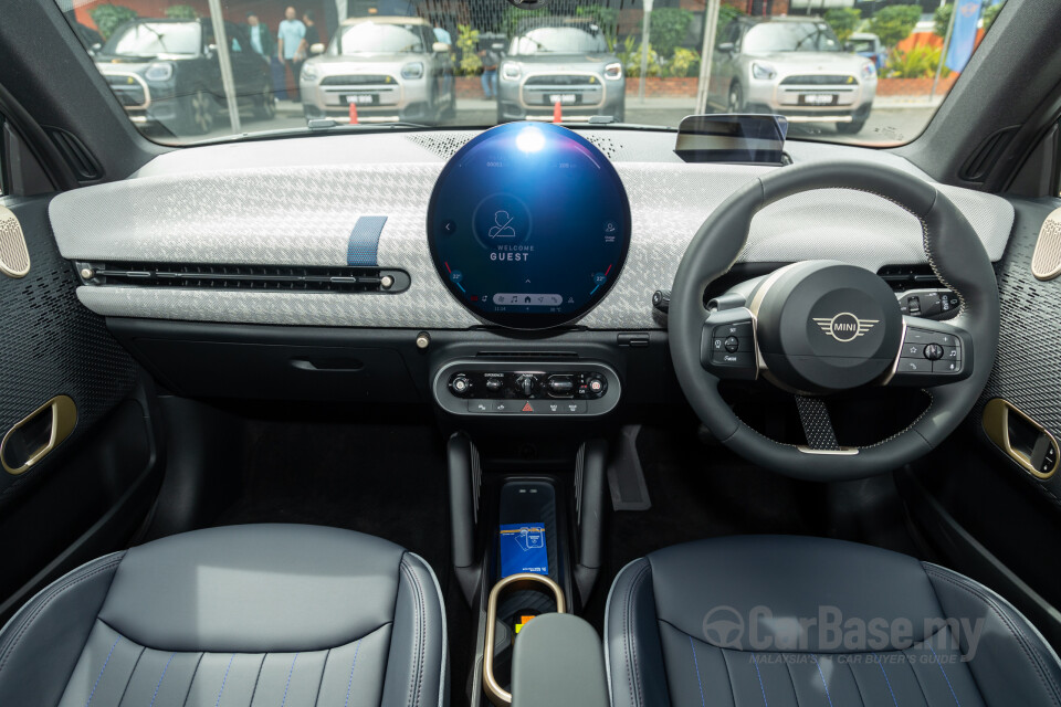 MINI Electric J01 (2024) Interior