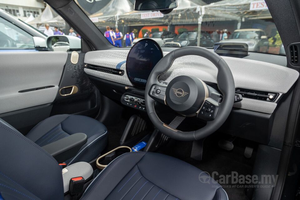 MINI Electric J01 (2024) Interior