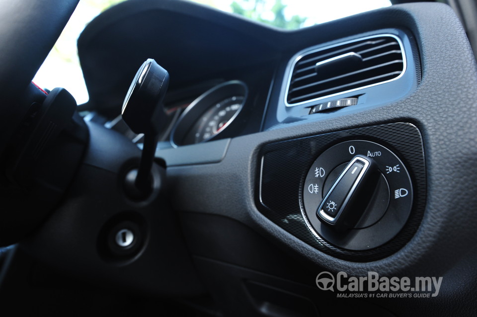 Volkswagen Golf GTI Mk7 (2013) Interior