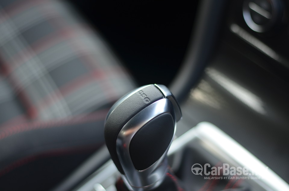 Volkswagen Golf GTI Mk7 (2013) Interior
