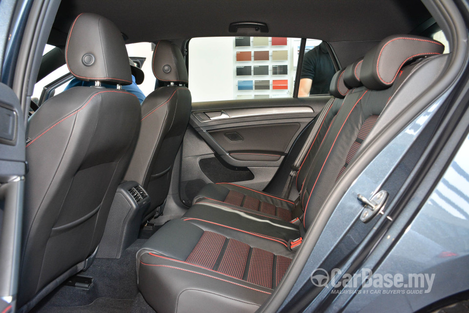 Volkswagen Golf GTI Mk7.5 (2018) Interior