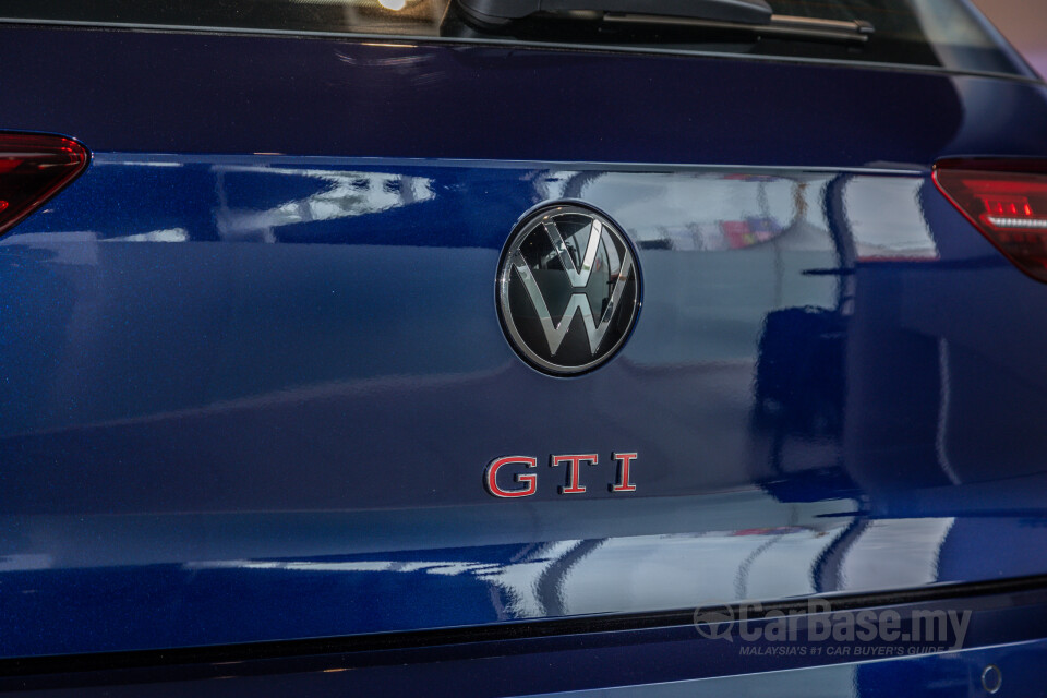 Volkswagen Golf GTI Mk8 (2022) Exterior